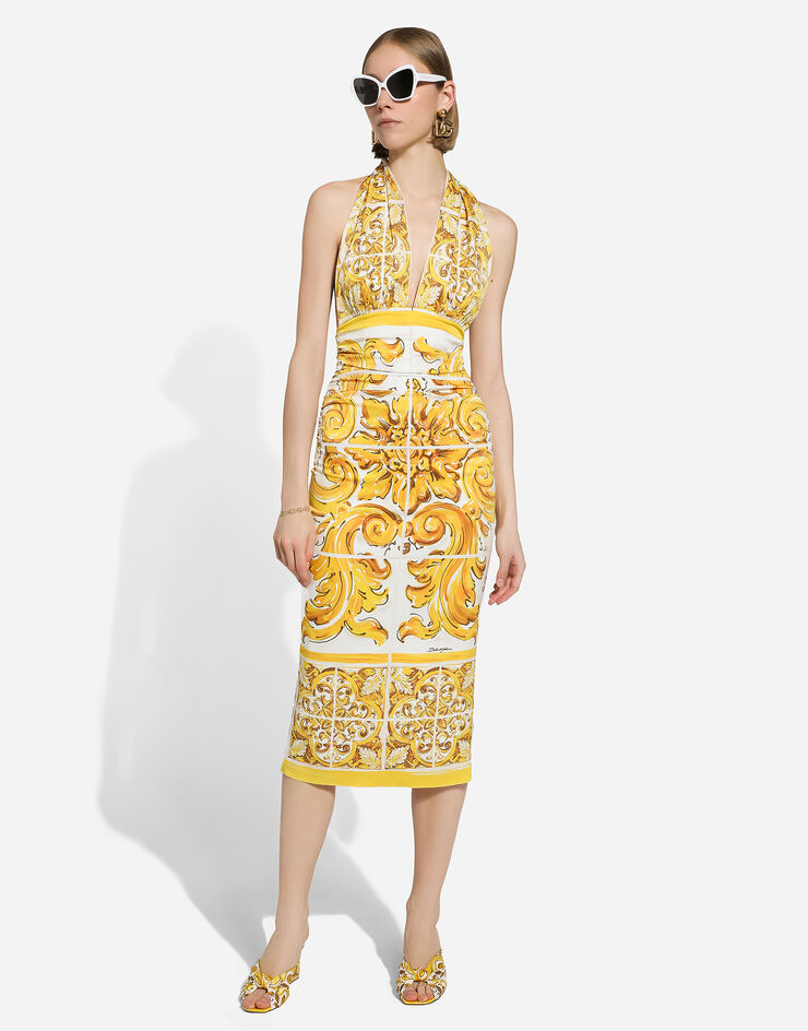 Dolce & Gabbana Midikleid mit Verschluss im Nacken aus Seidencharmeuse Majolika-Print Drucken F6JDGTFHAA4