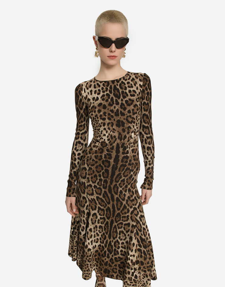 Dolce & Gabbana Vestido longuette de cady con estampado de leopardo Estampado Animalier F6AUVTFSRKI