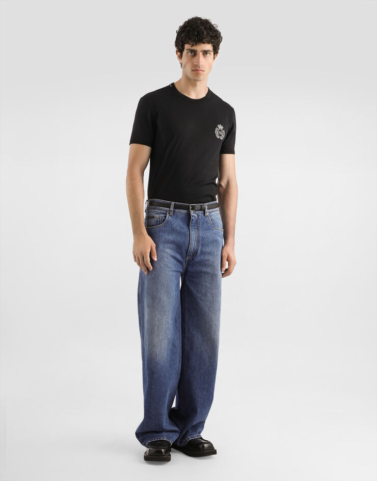 Dolce & Gabbana Cotton t-shirt with heraldic patch Black G8PV1ZG7PJ6