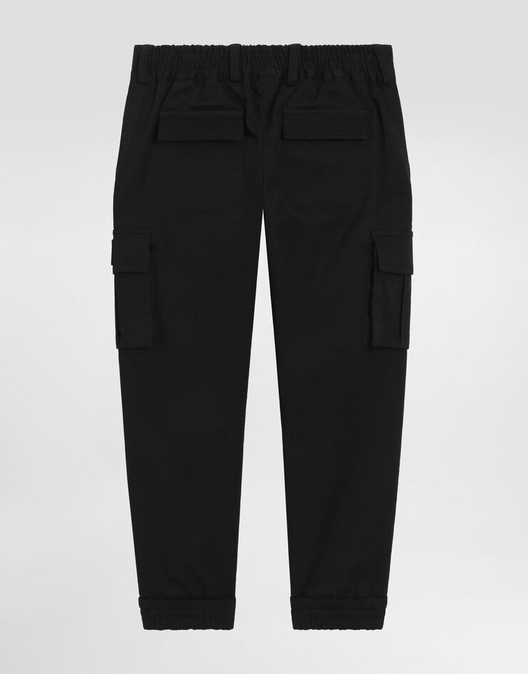Dolce & Gabbana Cargohose aus Gabardine mit Logoplakette aus Metall Schwarz L44P81FUFL3