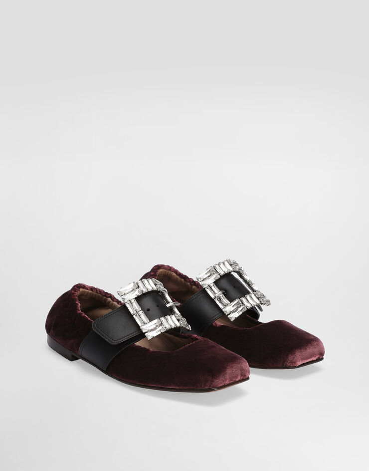 Dolce & Gabbana حذاء باليرينا مخمل بإبزيم مرصع نبيذي CB0249A6504
