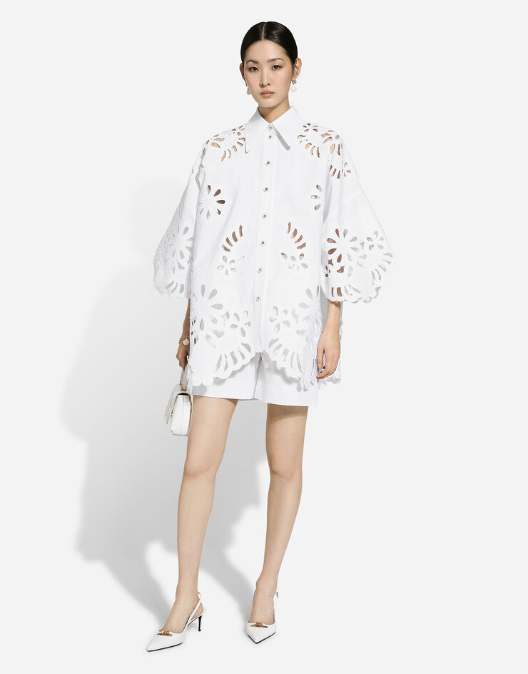 Dolce & Gabbana Oversize-Bluse aus Baumwolle mit Cut-out-Stickerei Weiss F5S56ZGDCKO