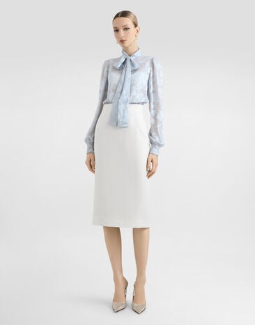 Dolce & Gabbana Fil-Coupé-Chiffonbluse aus floralem Jacquard Azurblau F5T81TFJ1J3
