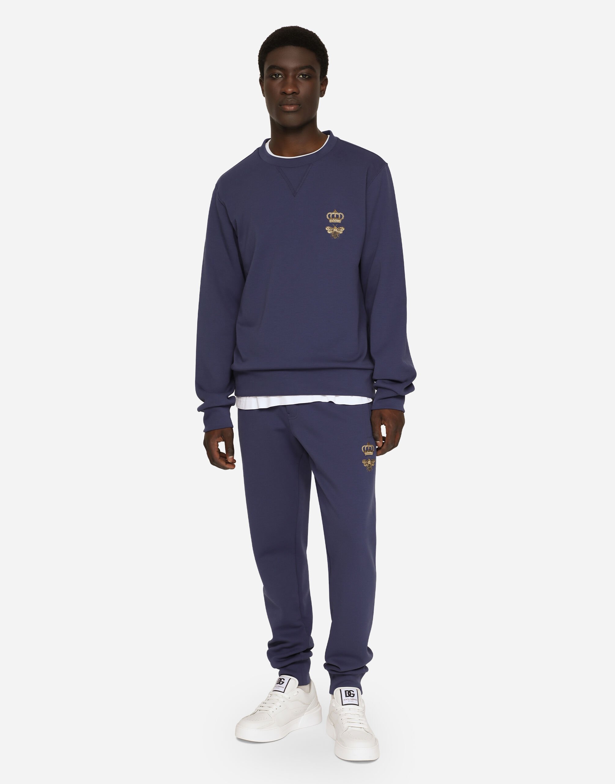 Burberry embroidered hotsell crest jersey sweatshirt