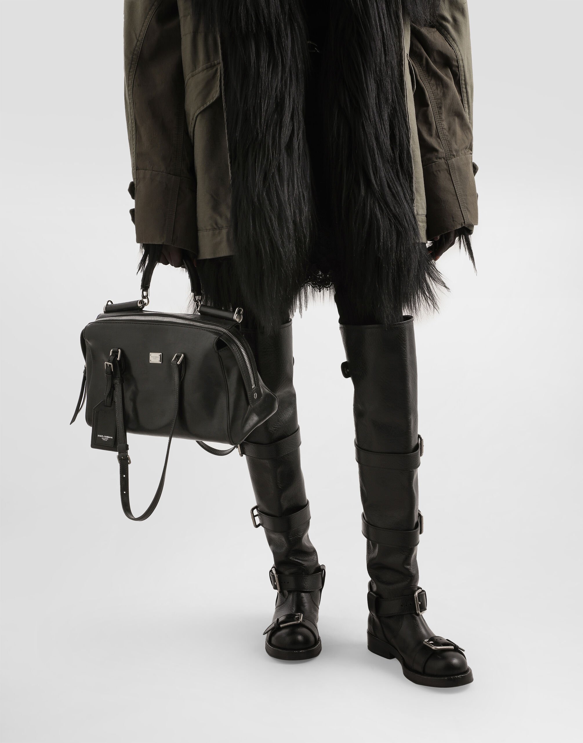 Dolce & Gabbana ブラックレザーボストンバッグ Vittoria calfskin bag in Black for Women | Dolce&Gabbana® US