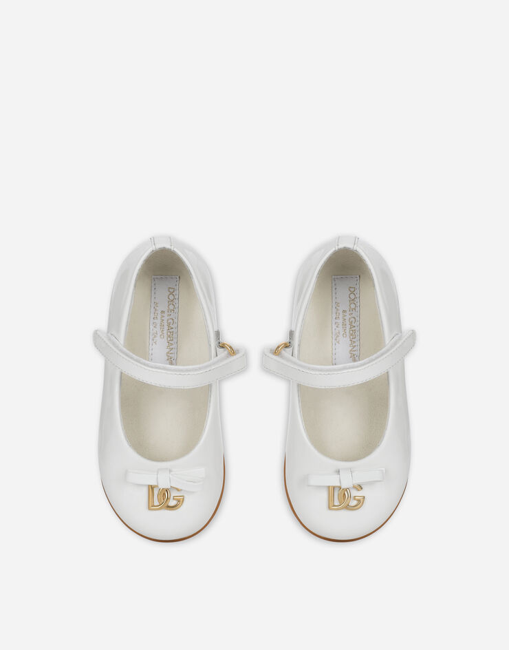 Dolce & Gabbana Ballerina in vernice con logo DG metal Bianco D20081A1328