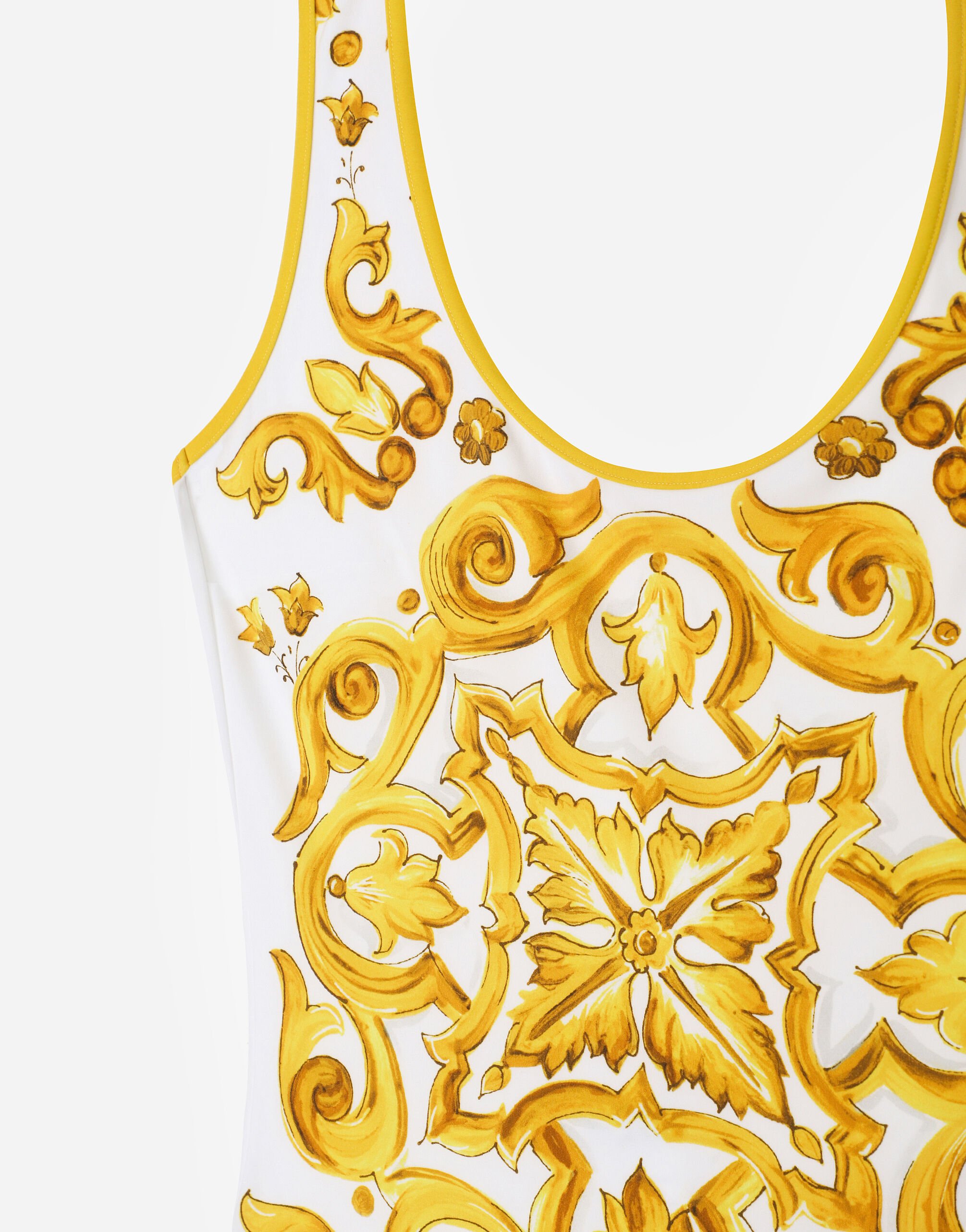 【爆買い！】 in swimsuit racing Majolica-print Print Women for ワイン