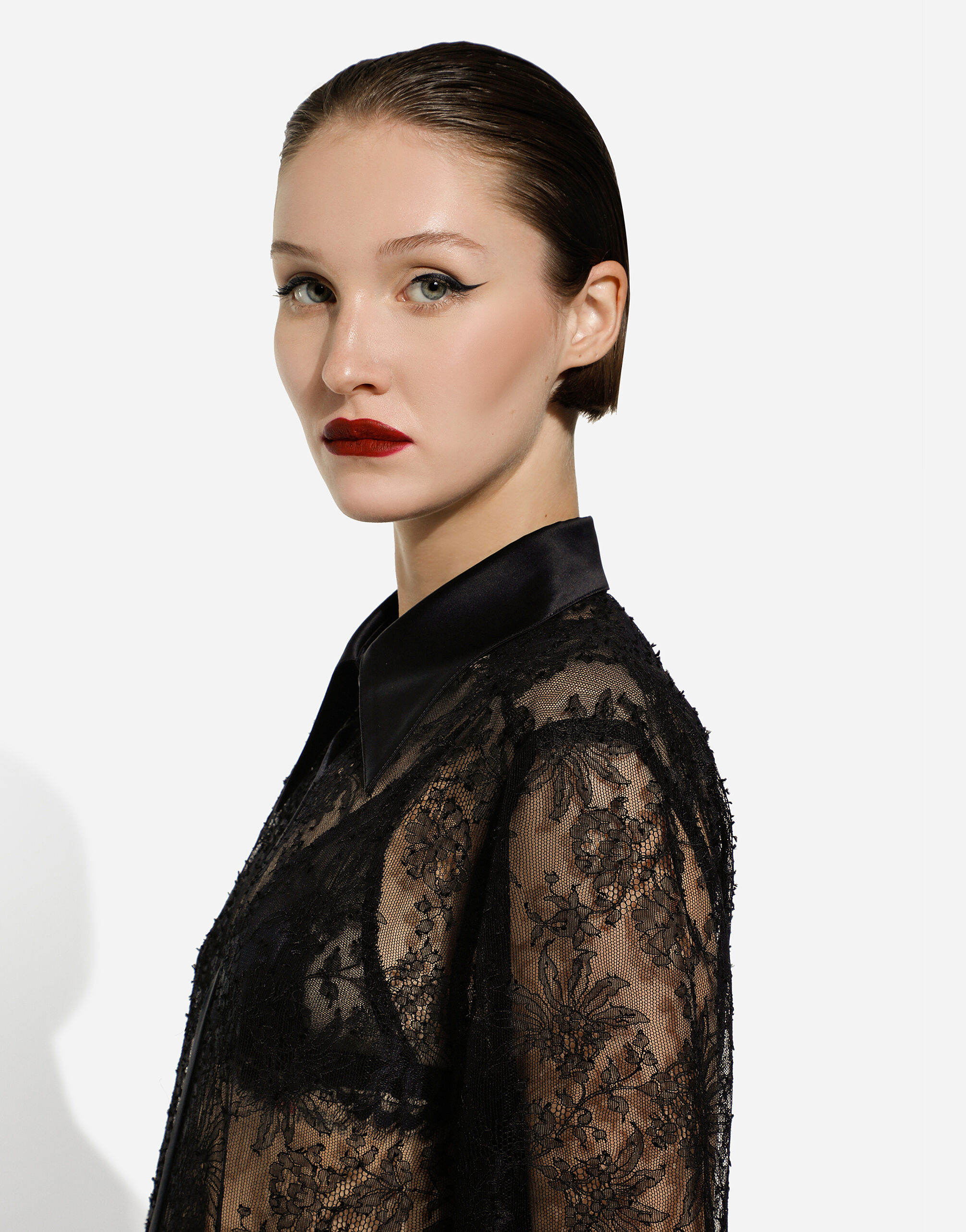 Chantilly lace shirt with satin details - thumbnail 6