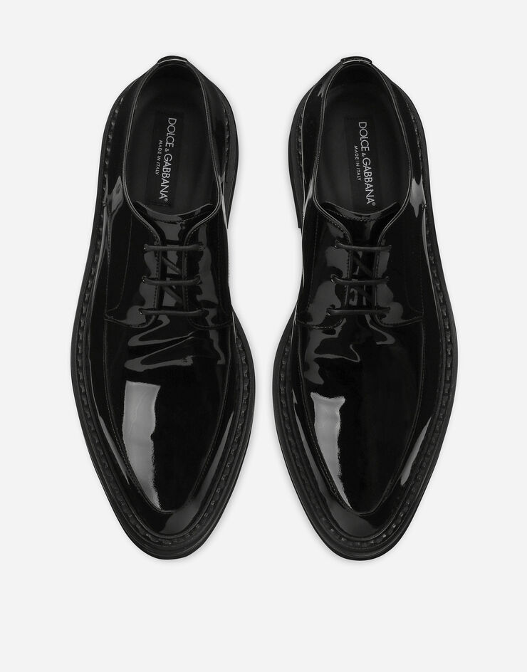 Dolce&Gabbana حذاء ديربي من جلد لامع أسود A10788A1471