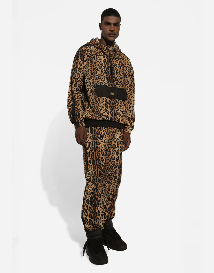 Dolce & Gabbana Cazadora con capucha y crespo estampado leopardo Estampado G9AXZTFPSH8