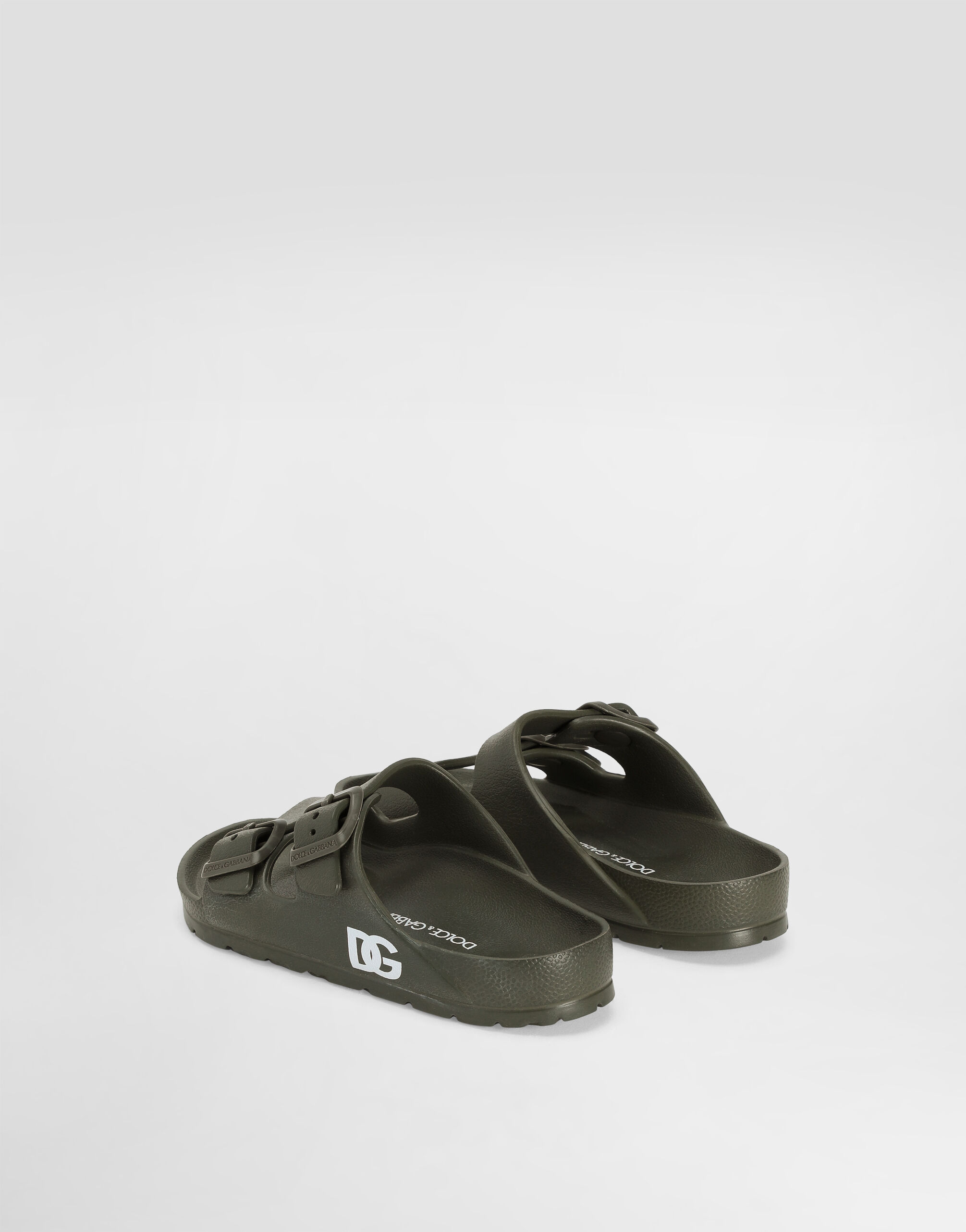 Slippers in eva