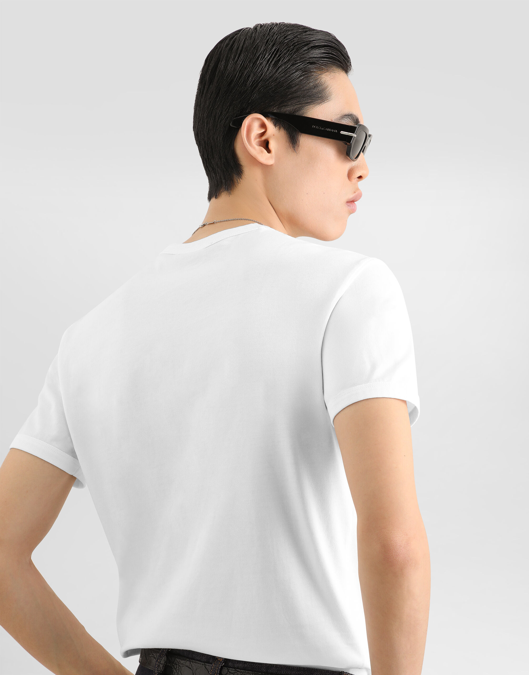 Cotton t-shirt with patch - thumbnail 3