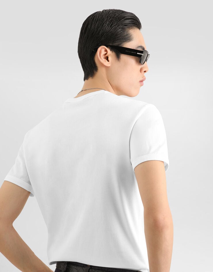 Dolce & Gabbana Cotton t-shirt with patch Dolce & Gabbana Cotton t-shirt with patch White G8PV1ZG7Q2N