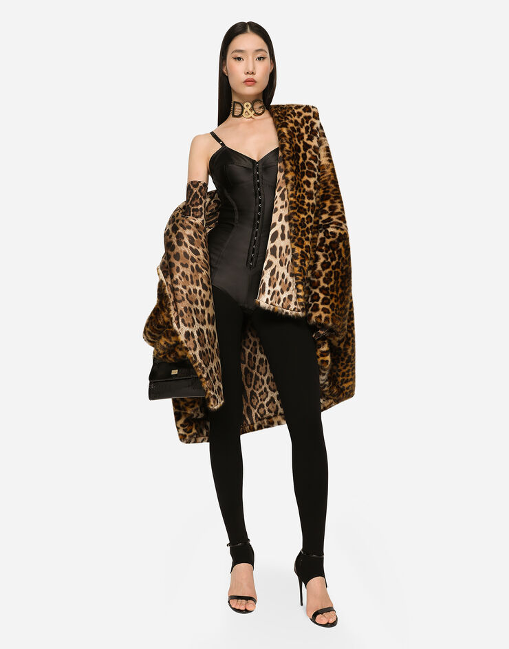 Dolce & Gabbana KIM DOLCE&GABBANA Cape en fourrure synthétique à imprimé léopard Imprimé Animalier F0C4YFFUPU8