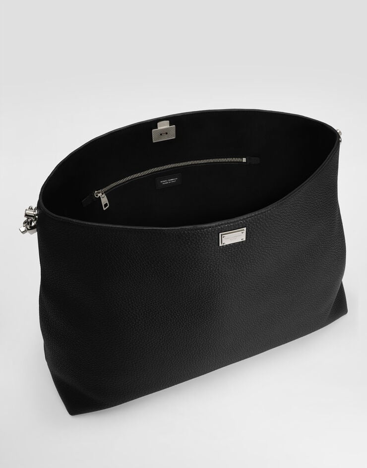 Dolce & Gabbana Vittoria shoulder and crossbody bag in calfskin Dolce & Gabbana Vittoria shoulder and crossbody bag in calfskin Black BM2693A0370
