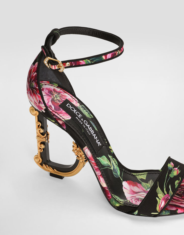 111 Dolce & Gabbana   