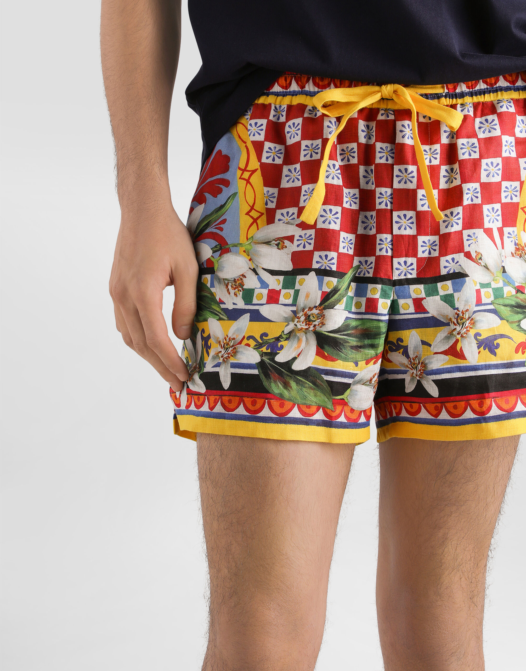Carretto-print linen bermuda in Multicolor for Men | Dolce&Gabbana® US