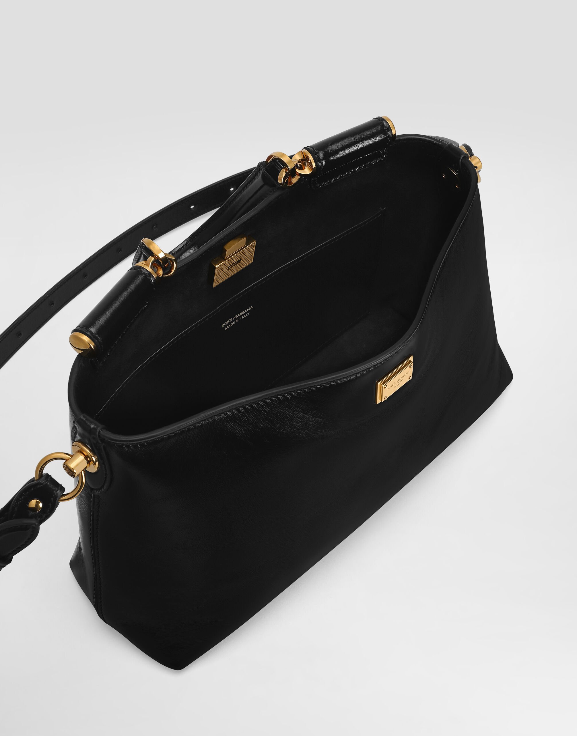 Medium Vittoria calfskin handbag in Black for Women
