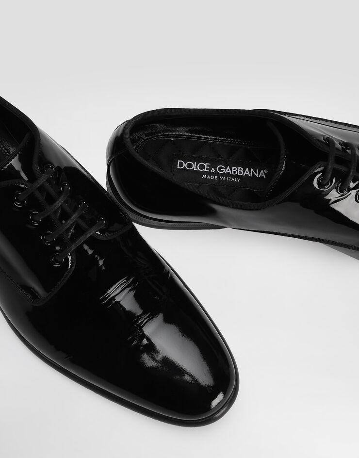 Dolce & Gabbana حذاء ديربي من جلد لامع أسود CN0105A1471