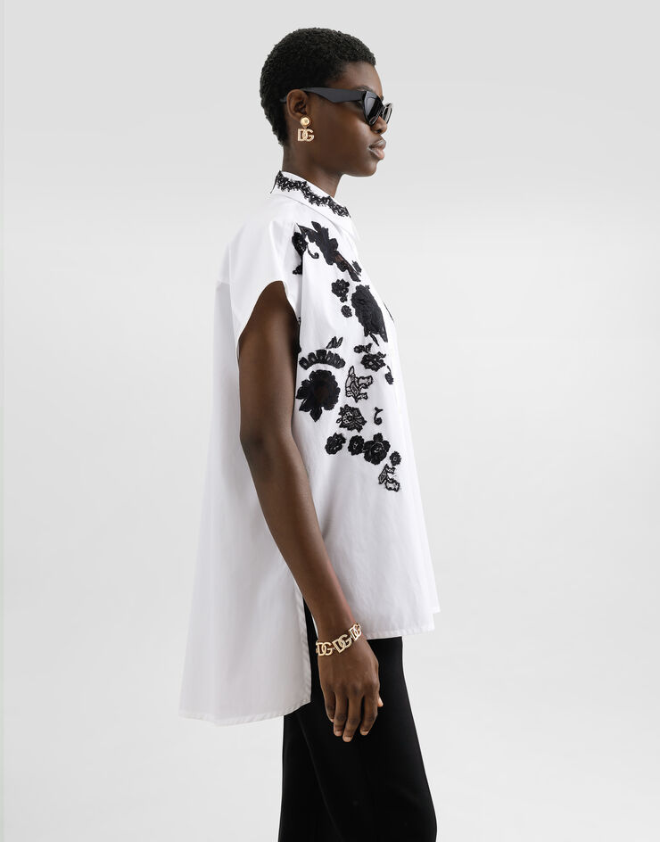 Dolce & Gabbana Oversize-Bluse aus Baumwollpopeline mit Spitzenapplikationen Weiss F5T38TGDCTK