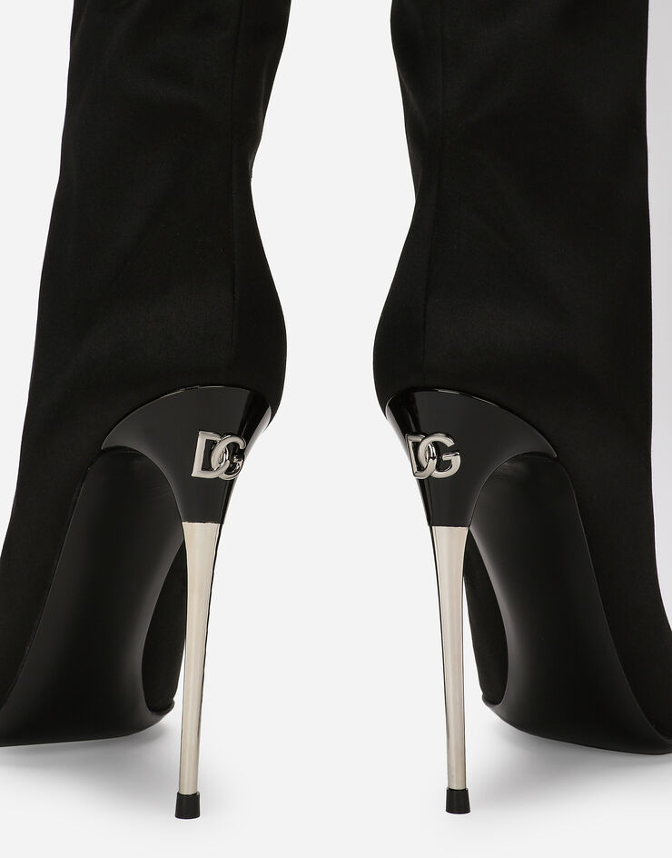 Dolce & Gabbana Stiefel aus Satin Black CU1126A7630