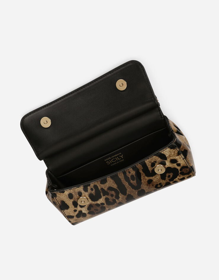 Dolce & Gabbana KIM DOLCE&GABBANA Маленькая сумка Sicily с короткой ручкой леопардовым принтом BB7116AM568