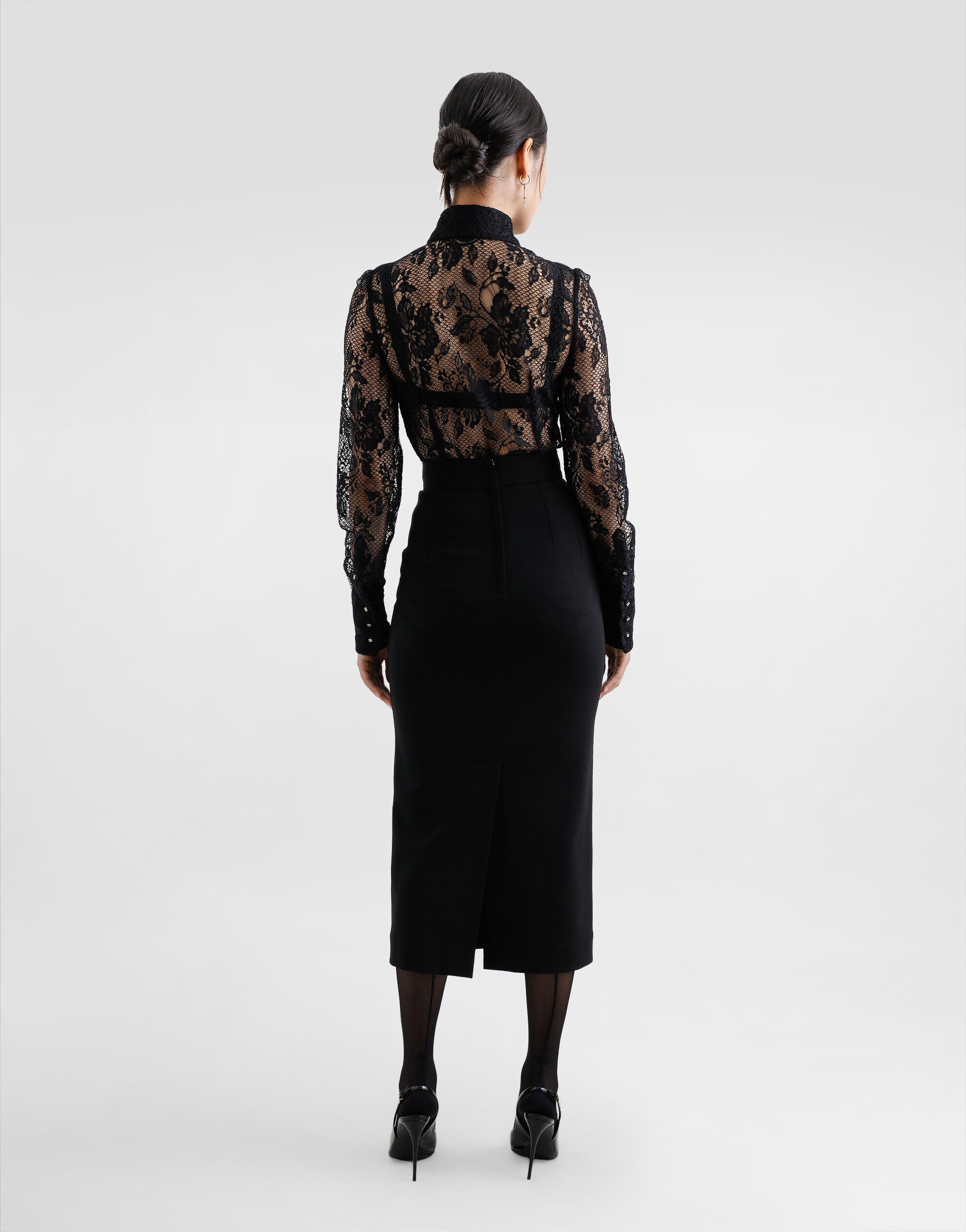 Floral lace shirt with scalloping in Black for Women