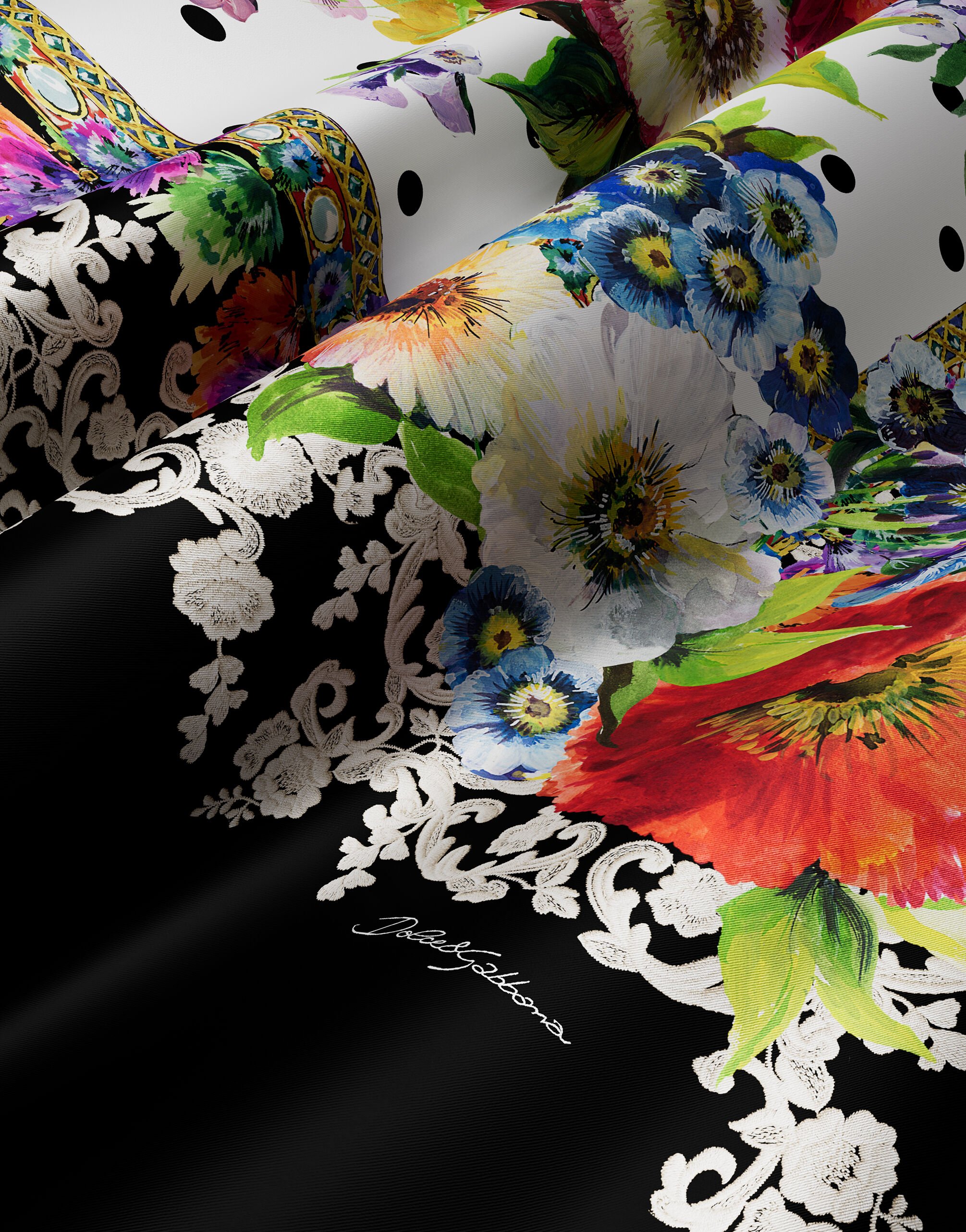 Dolce Gabbana♪SALE♪FN090R Dolce Gabbana - Yellow scarf with majolica print | Exclusive