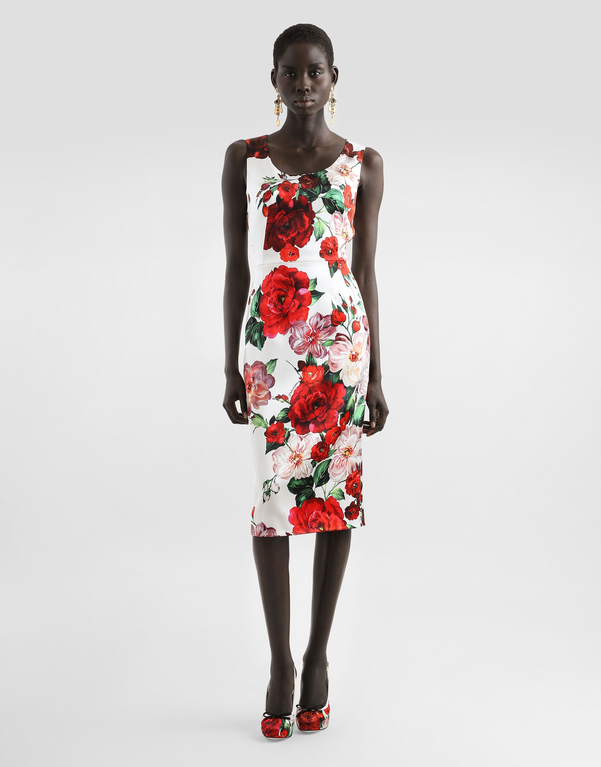 Sleeveless satin calf-length dress with rose print in Print for