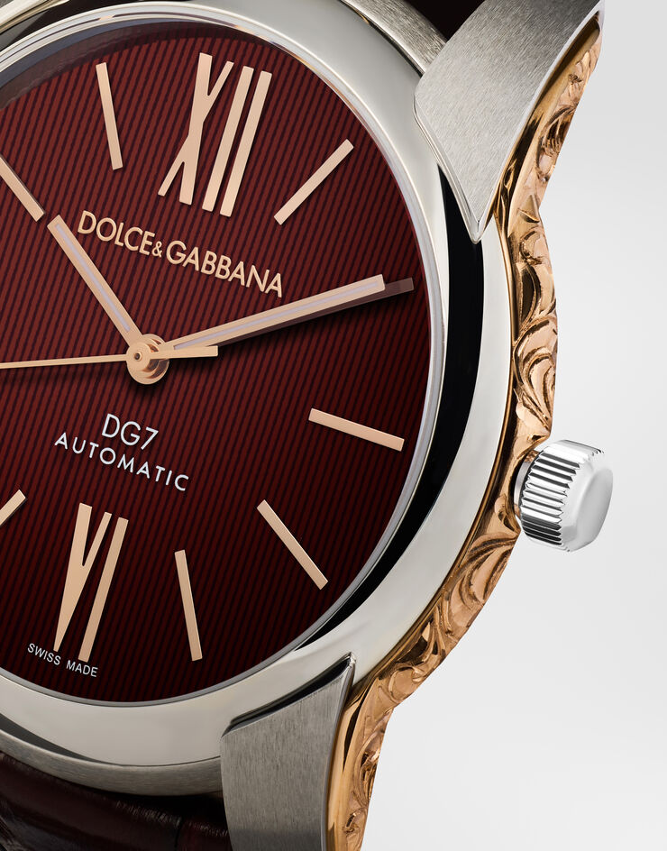 Dolce & Gabbana Reloj DG7 en acero con laterales grabados en oro Burdeos WWEE1MWWS09