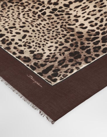 Dolce&Gabbana Leopard-print modal and cashmere scarf (135x200) Dolce&Gabbana Leopard-print modal and cashmere scarf (135x200) Brown FS184AGDBY3