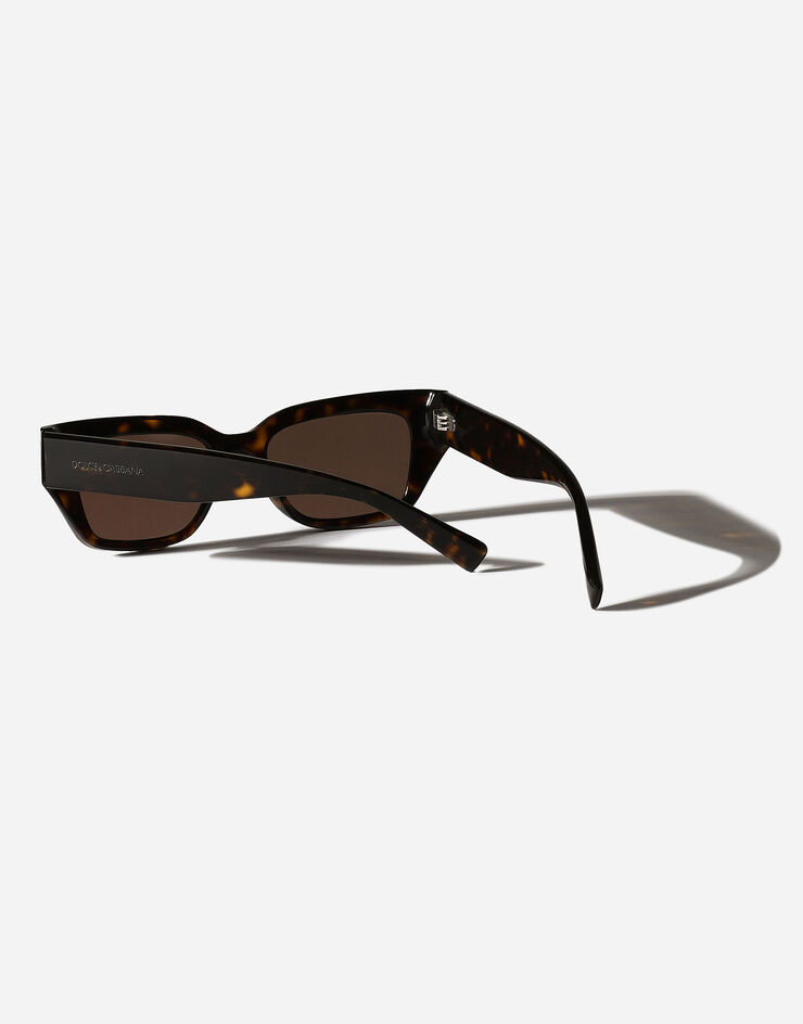 Dolce & Gabbana Lunettes de soleil DG Sharped Marron VG446BVP273