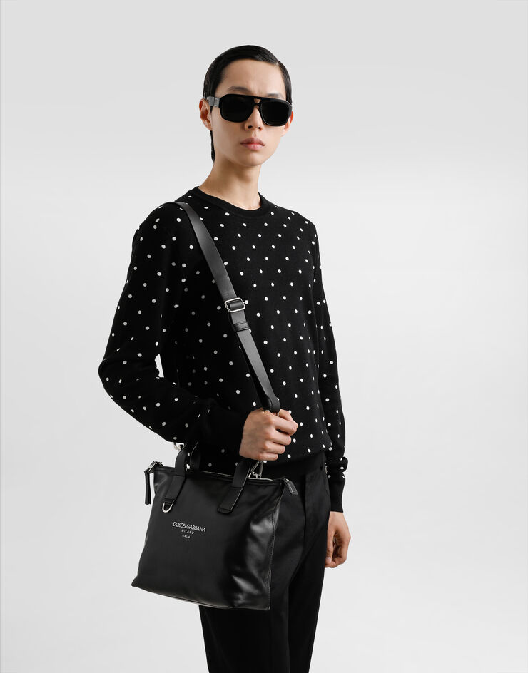 Dolce & Gabbana حقيبة تسوق صغيرة من جلد عجل أسود BM2384A6E48