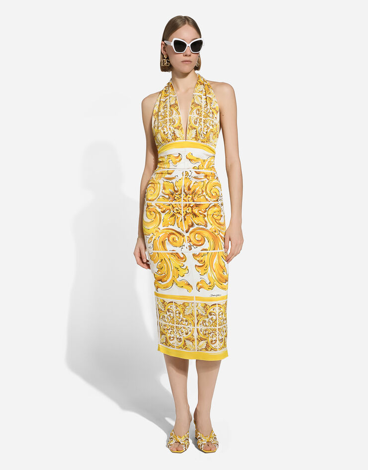 Dolce & Gabbana Midikleid mit Verschluss im Nacken aus Seidencharmeuse Majolika-Print Drucken F6JDGTFHAA4