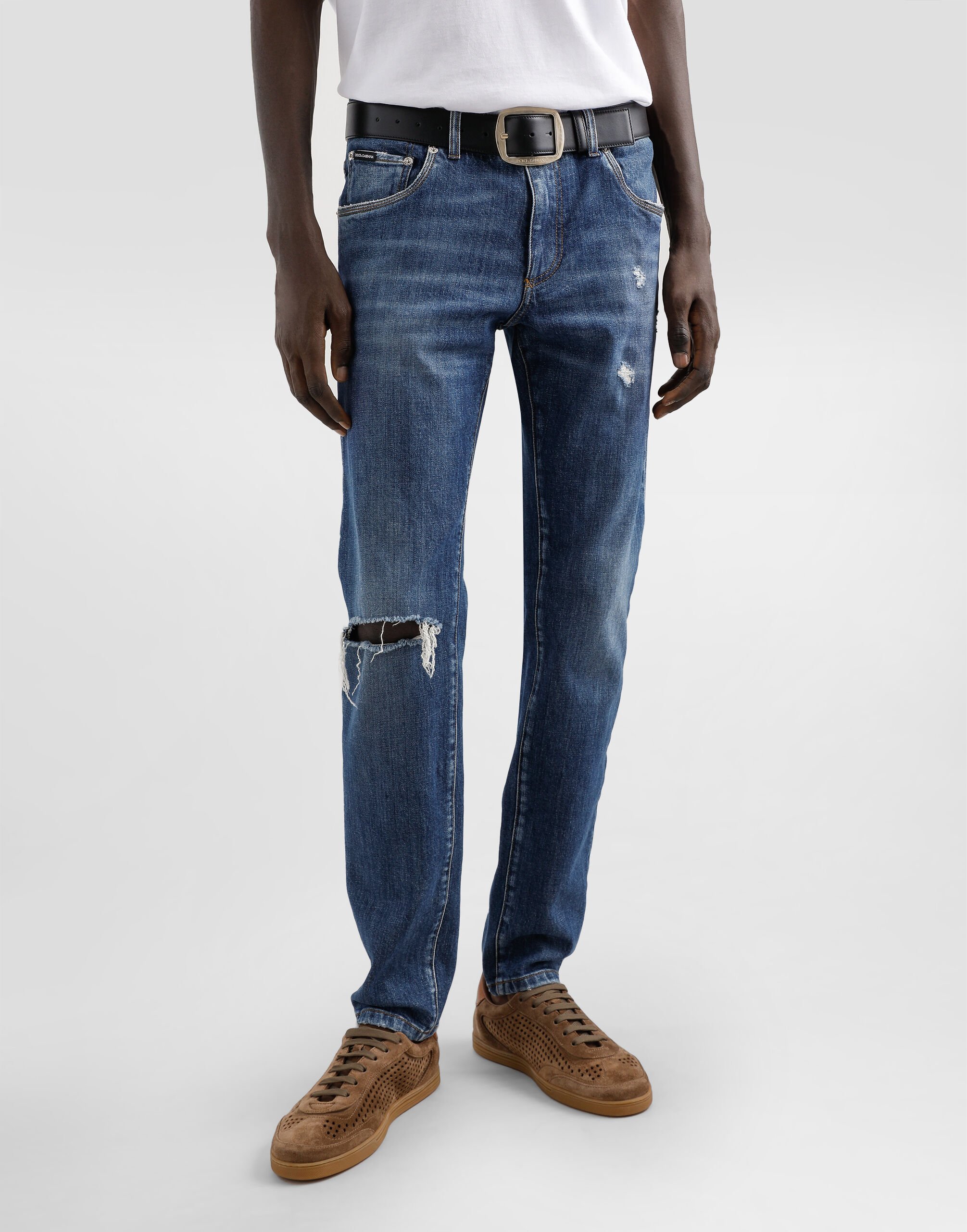 VIP【送料無料・関税込み】Dolce&Gabbana Logo Distressed Jeans Dolce & Gabbana logo-plaque Distressed Jeans | Blue | FARFETCH