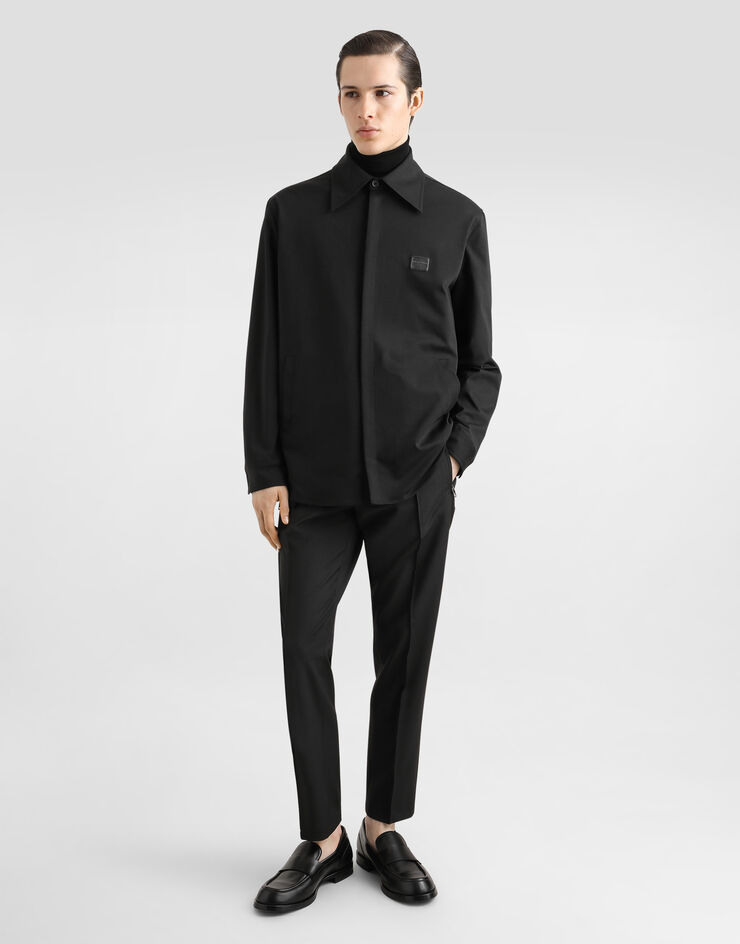 Dolce & Gabbana Hemd aus technischem Gewebe mit Plakette Schwarz G5LQ3TFUGS1