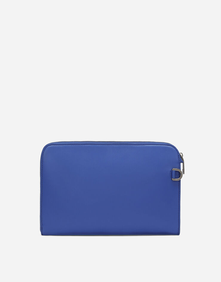 Dolce & Gabbana Kleine Pouch Bag aus Kalbsleder mit Relieflogo Blau BM1751AG218