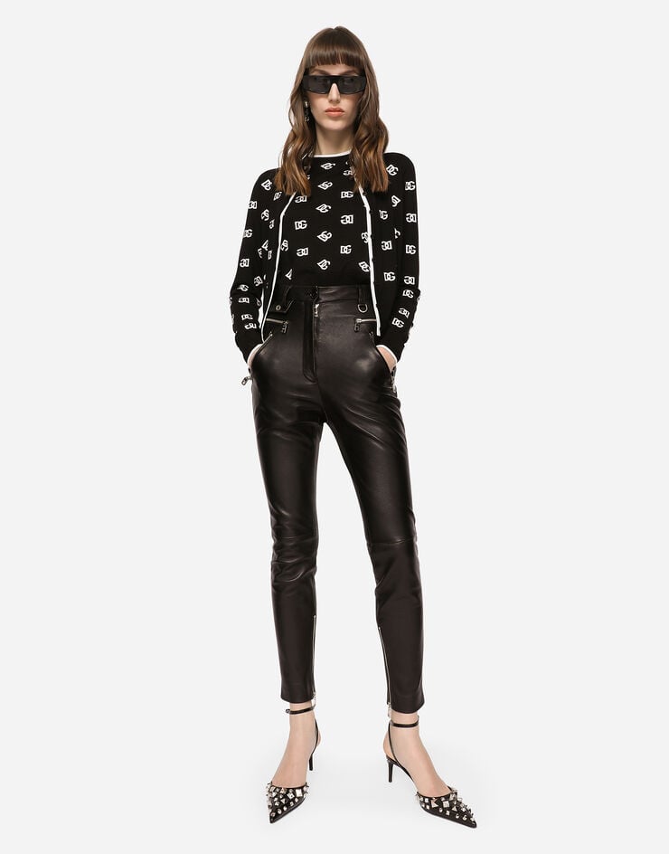 Faux leather jeans with zipper in Black for