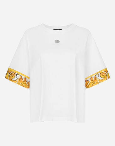 Dolce & Gabbana T-Shirt aus Baumwolljersey mit Details aus Seidentwill Majolika-Print Drucken F6AEITHH5A1