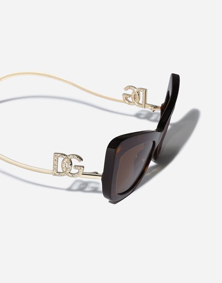 Dolce & Gabbana نظارة شمسية DG Crystal بني VG4467VP273