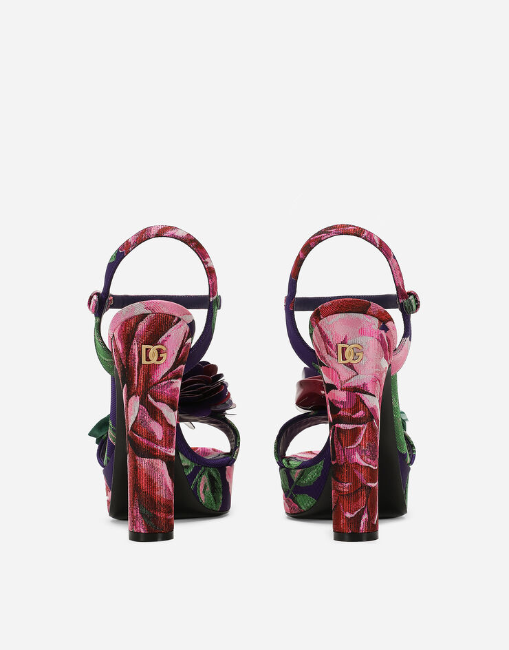 111 Dolce & Gabbana   