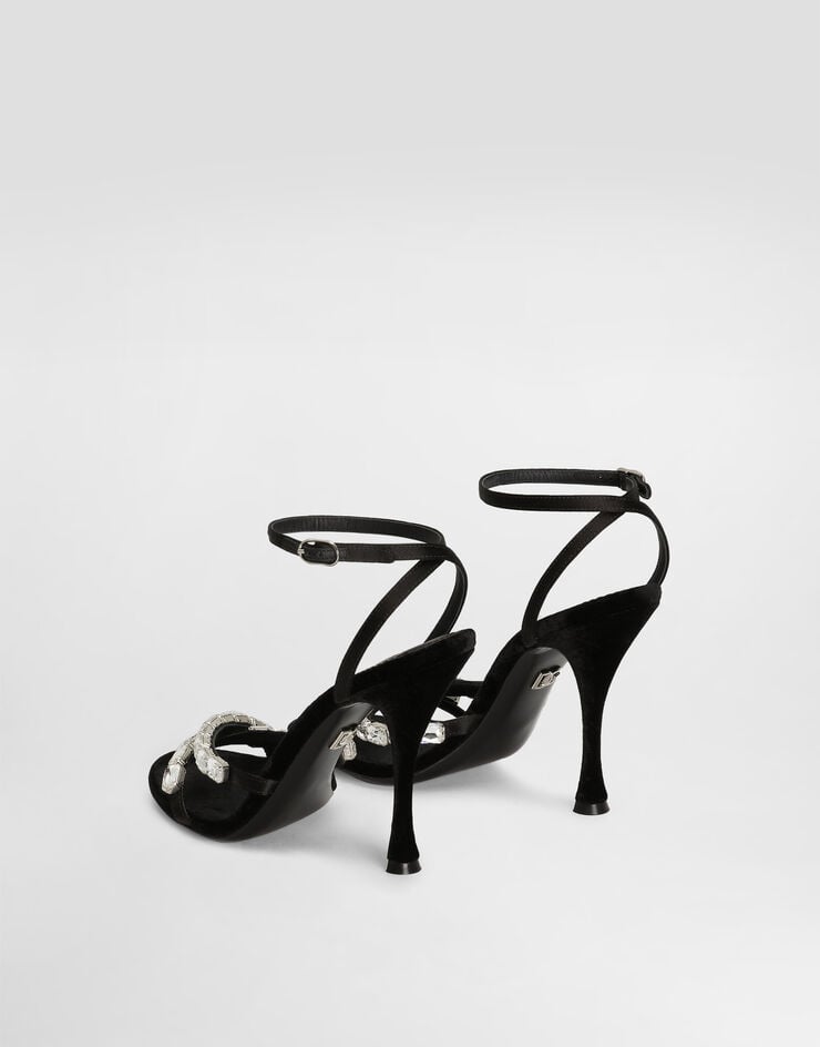 111 Dolce & Gabbana   
