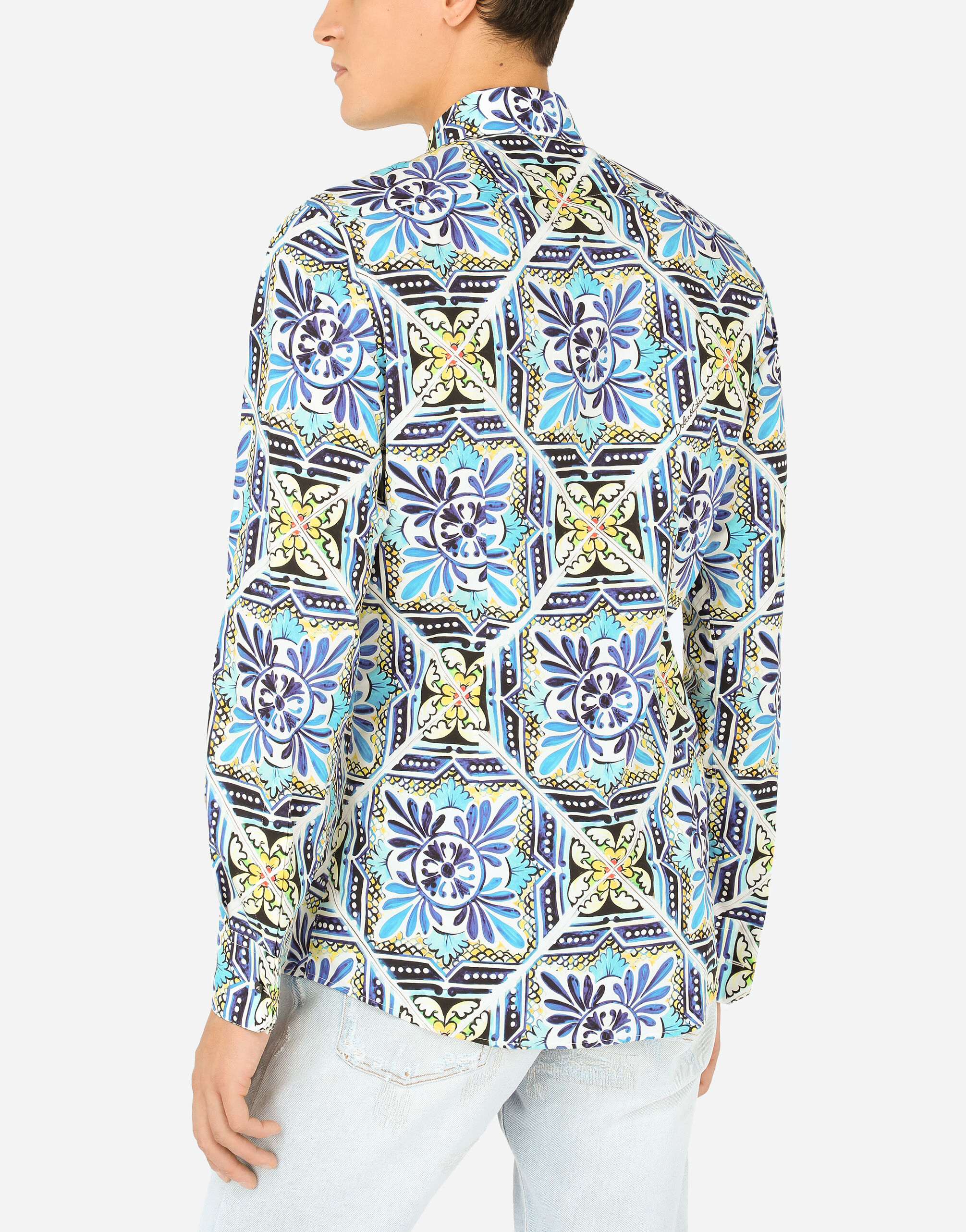 Gold cotton shirt with maiolica print