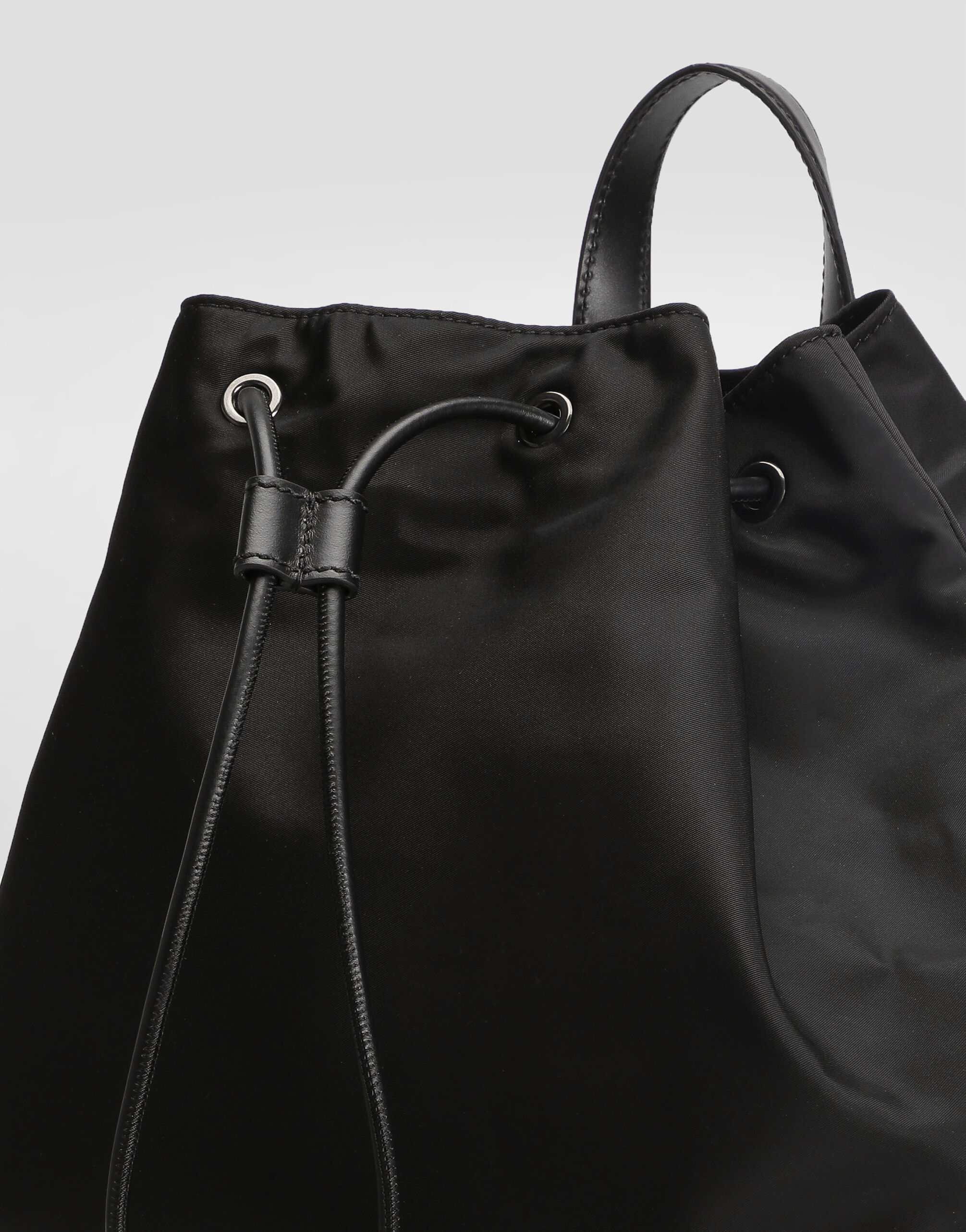 Dolce & Gabbana ブラックバックパック ブラックのメンズ バックパック ナイロン ラバライズドロゴ