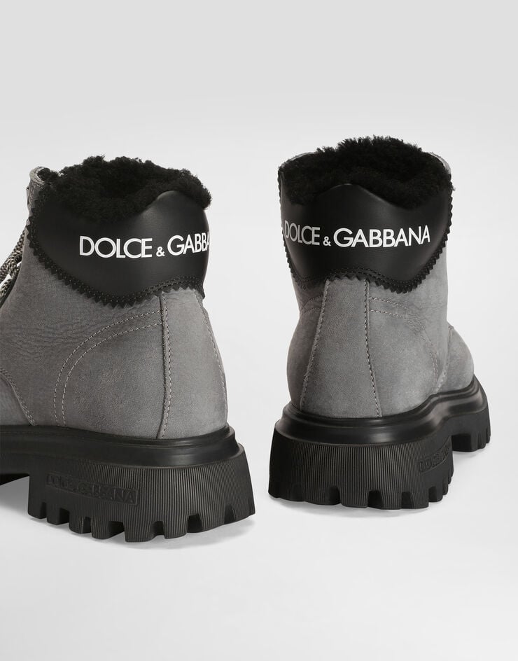 Dolce & Gabbana Nubuck boots Dolce & Gabbana Nubuck boots DA5359A0589