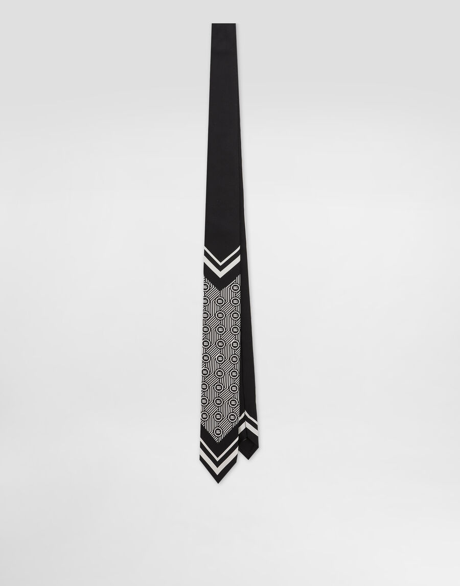 Micro-design and logo twill print