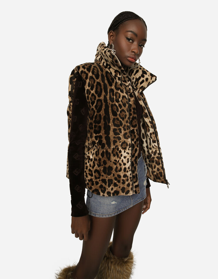 Dolce&Gabbana Sleeveless leopard-print jacket with logo tag Animal Print F9R23TFSWBH