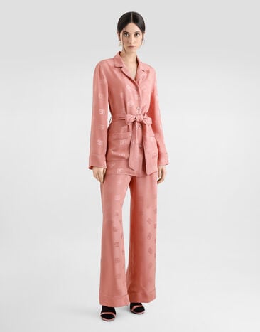 Dolce & Gabbana Langarmbluse im Pyjamastil aus Seidenjacquard mit DG-Logo Pink F5I89TFJ1JO