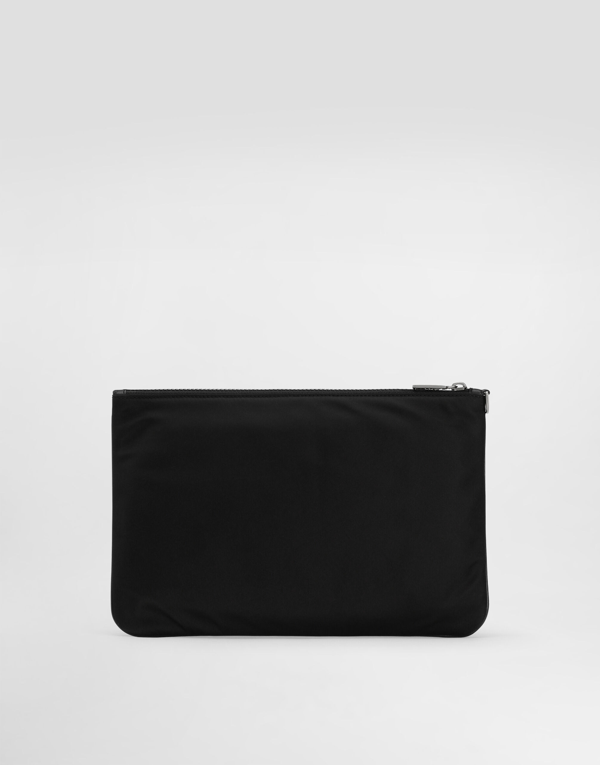 Pouch in nylon con logo gommato