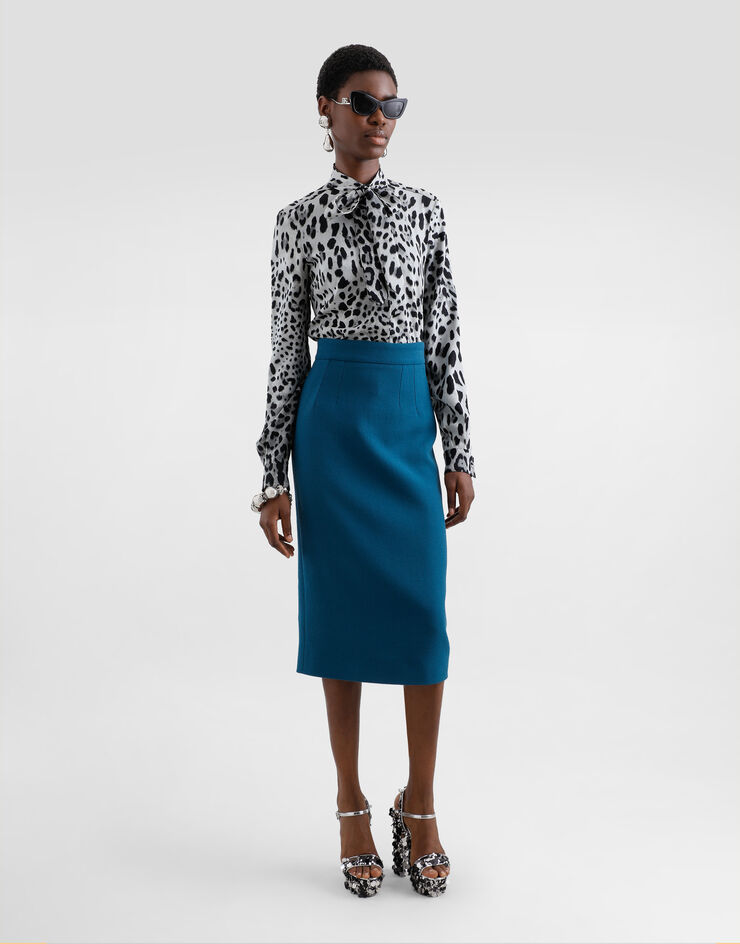 Dolce & Gabbana Leopard-print charmeuse shirt with pussy-bow Print F5T19TFSADD